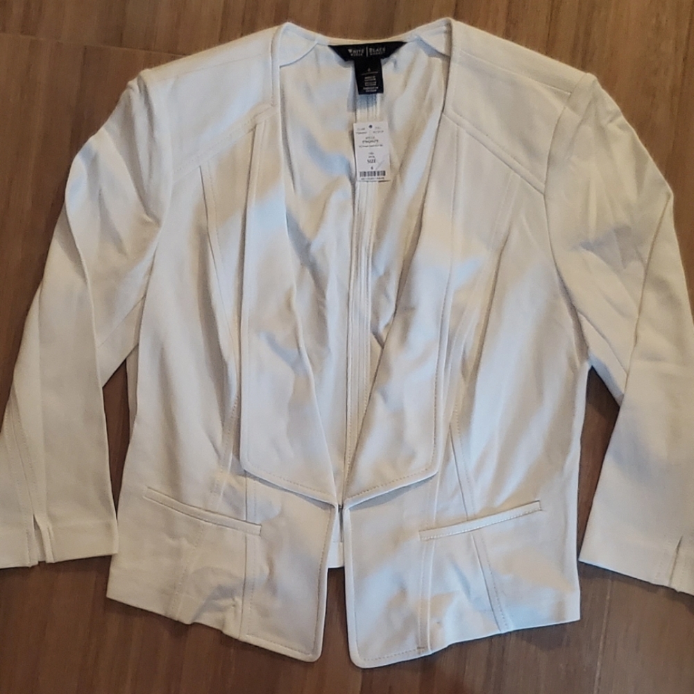 WHBM NWT Ivory Blazer/Jacket, Waist Length, ¾ Sleeve, size 6